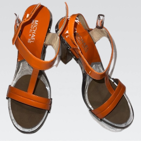 Michael Kors Lani Darrien Leather T-strap open toe heels Sandals Size 8.5 - Picture 1 of 8